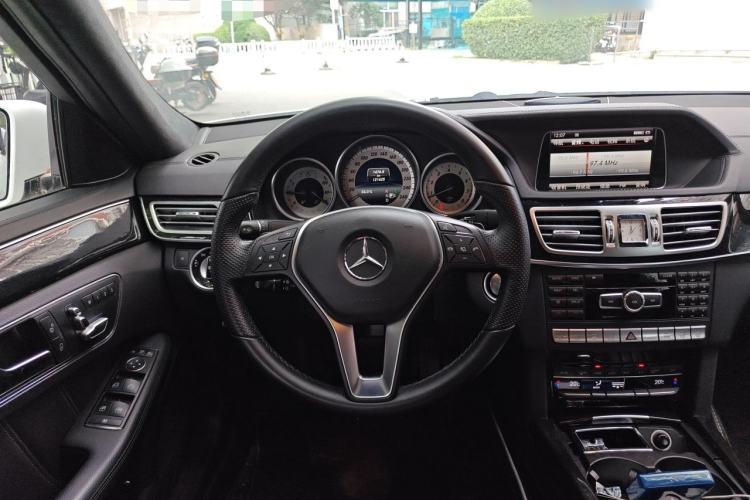 Used Mercedes-Benz E-Class 2014 Restyled E 300 L Sport Luxury Edition Steering Wheel