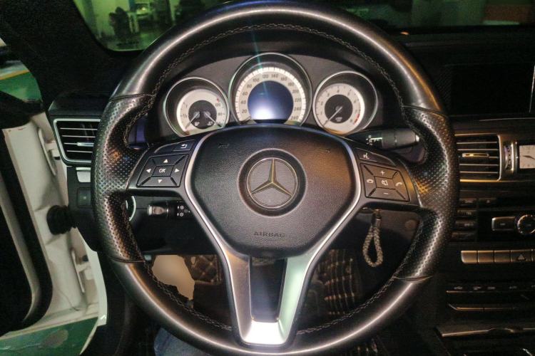 Used Mercedes-Benz E-Class 2014 E 200 Coupe Steering Wheel