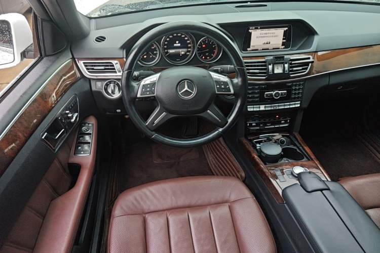 Used Mercedes-Benz E-Class 2014 E 300 L Steering Wheel