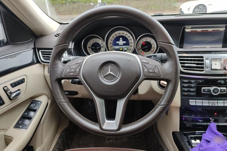 Used Mercedes-Benz E-Class 2014 Restyled E 260 L Sport Edition Steering Wheel