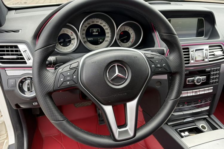 Used Mercedes-Benz E-Class 2014 E 200 Coupe Steering Wheel