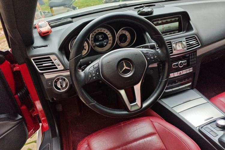 Used Mercedes-Benz E-Class 2014 E 260 Coupe Steering Wheel