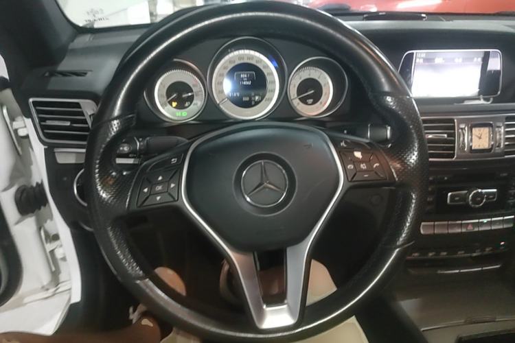 Used Mercedes-Benz E-Class 2014 E 200 Coupe Steering Wheel
