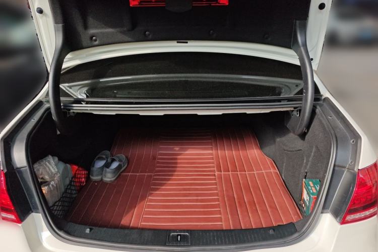 Used Mercedes-Benz E-Class 2014 E 260 L Luxury Model Trunk