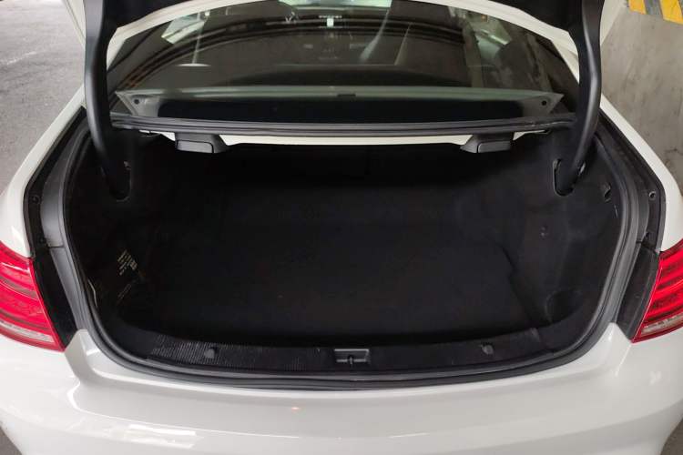 Used Mercedes-Benz E-Class 2014 E 260 Coupe Trunk