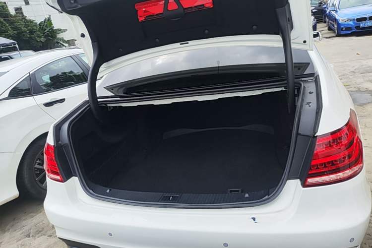 Used Mercedes-Benz E-Class 2014 Restyled E 260 L Sport Edition Trunk