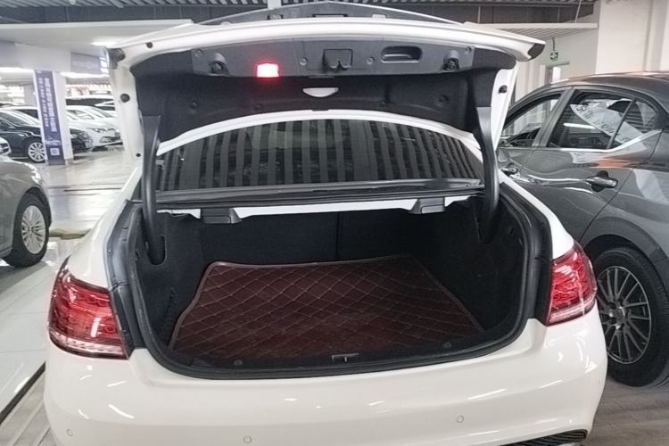 Used Mercedes-Benz E-Class 2014 E 200 Coupe Trunk