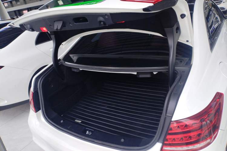 Used Mercedes-Benz E-Class 2014 E 200 Coupe Trunk