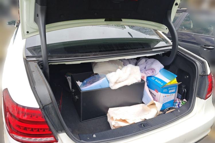 Used Mercedes-Benz E-Class 2014 E 260 L Sport Edition Trunk