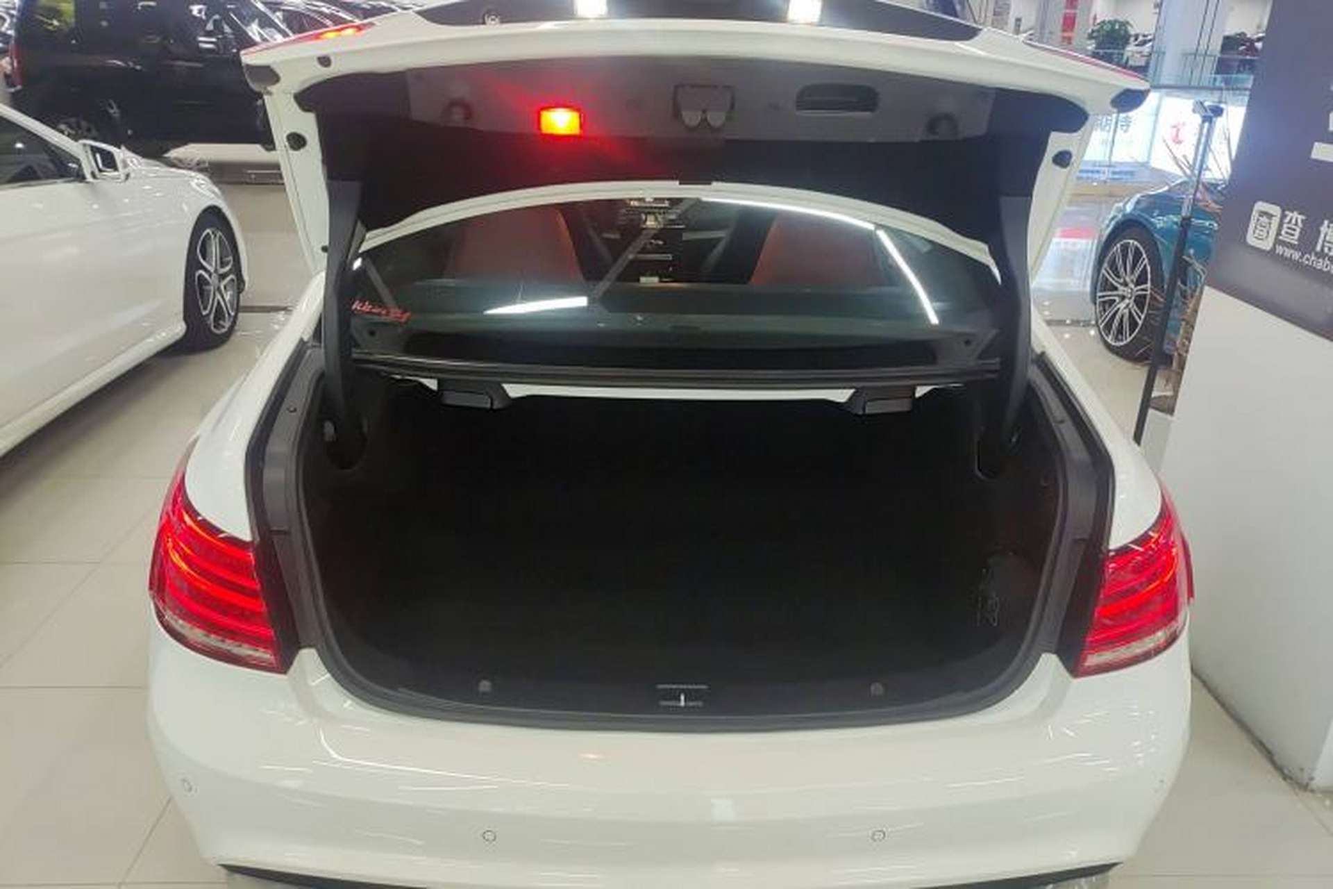 Used Mercedes-Benz E-Class 2014 E 260 Coupe Trunk