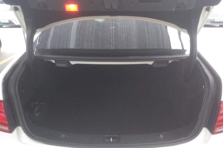 Used Mercedes-Benz E-Class 2014 E 260 Coupe Trunk