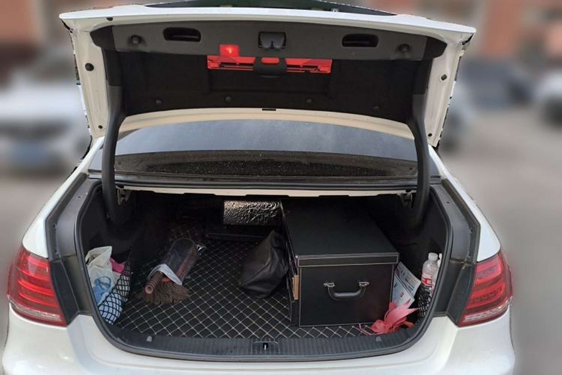 Used Mercedes-Benz E-Class 2014 E 260 L Sport Edition Trunk