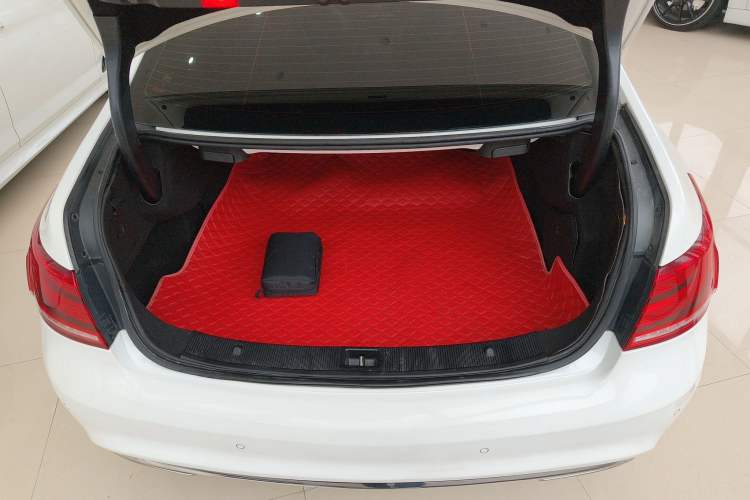 Used Mercedes-Benz E-Class 2014 E 200 Coupe Trunk