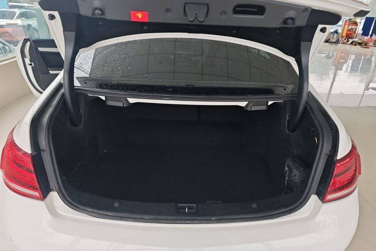 Used Mercedes-Benz E-Class 2014 E 260 Coupe Trunk