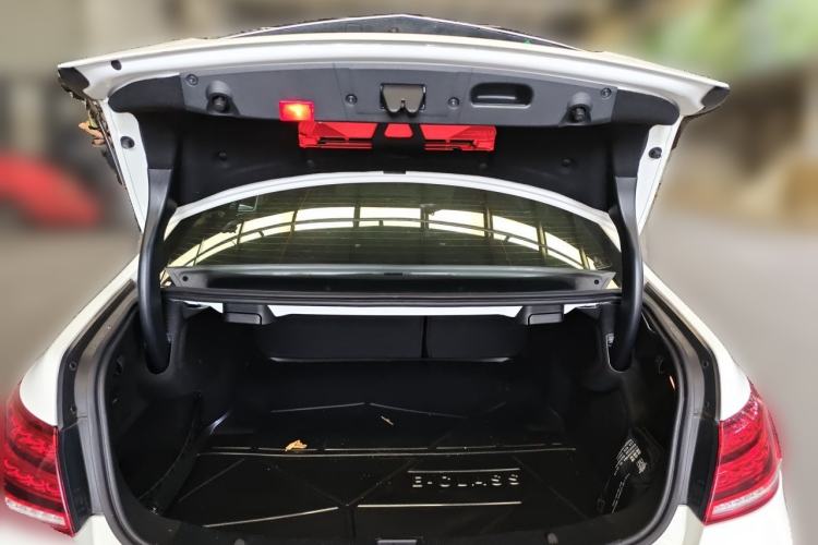 Used Mercedes-Benz E-Class 2014 E 260 Coupe Trunk