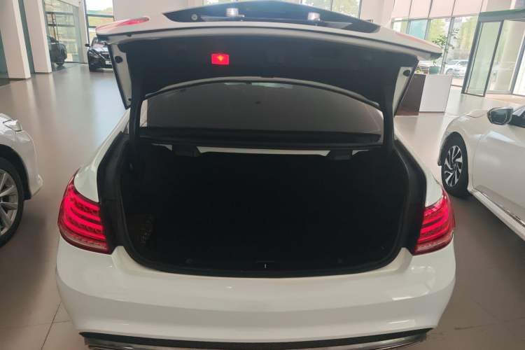 Used Mercedes-Benz E-Class 2014 E 200 Coupe Trunk