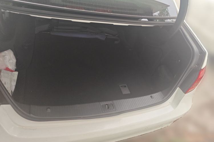 Used Mercedes-Benz E-Class 2014 E 260 L Sport Edition Trunk