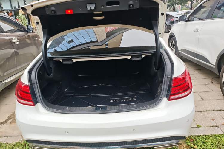 Used Mercedes-Benz E-Class 2014 E 200 Coupe Trunk