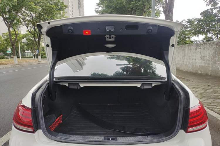 Used Mercedes-Benz E-Class 2014 E 260 Coupe Trunk