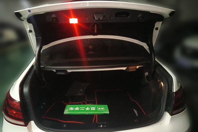 Used Mercedes-Benz E-Class 2014 E 200 Coupe Trunk