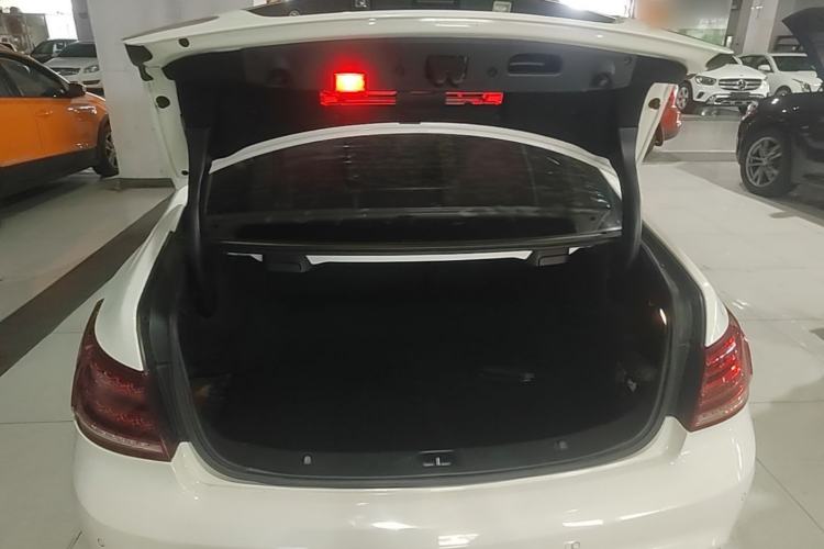 Used Mercedes-Benz E-Class 2014 E 200 Coupe Trunk