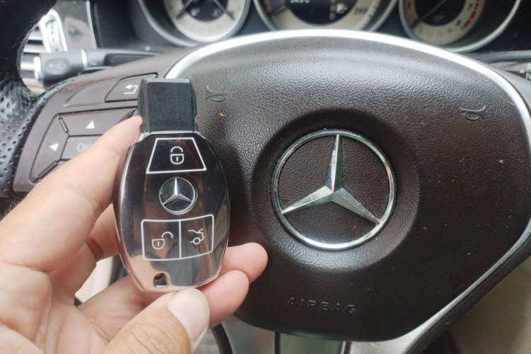 Used Mercedes-Benz E-Class 2014 Restyled E 260 L Sport Edition Vehicle Key
