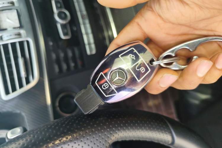 Used Mercedes-Benz E-Class 2014 Revised E 260 L Sport Luxury Edition Vehicle Key