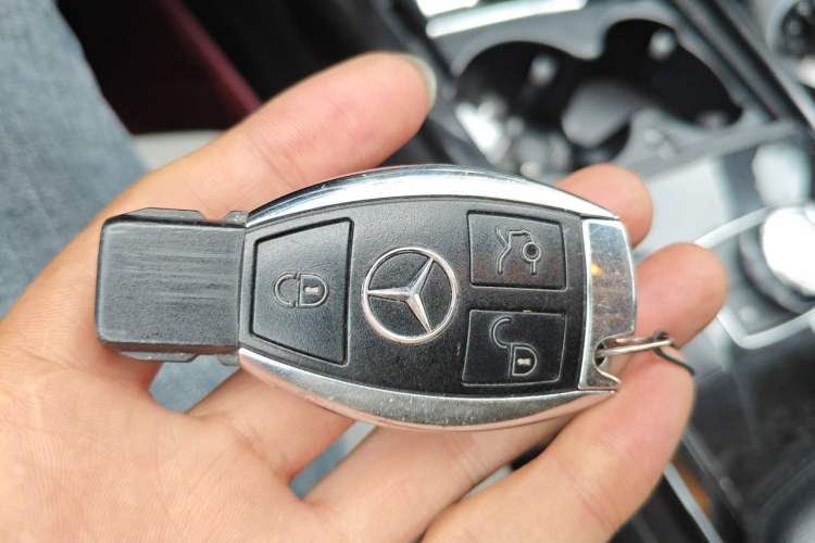 Used Mercedes-Benz E-Class 2014 E 260 L Sport Edition Vehicle Key