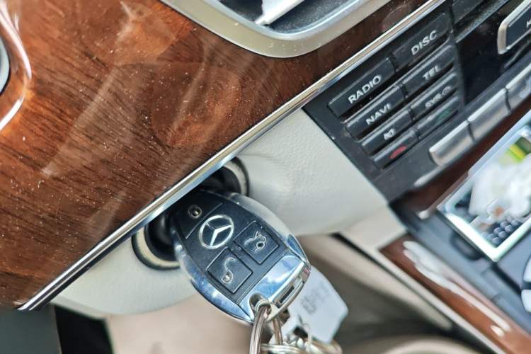 Used Mercedes-Benz E-Class 2014 E 260 L Vehicle Key