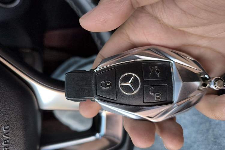 Used Mercedes-Benz E-Class 2014 E 260 L Sport Edition Vehicle Key