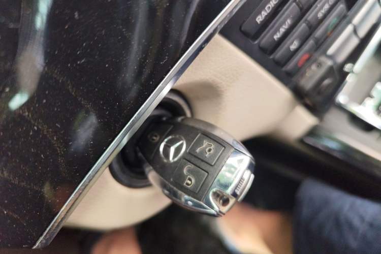 Used Mercedes-Benz E-Class 2014 E 260 L Sport Edition Vehicle Key