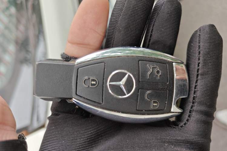 Used Mercedes-Benz E-Class 2014 Restyled E 300 L Sport Luxury Edition Vehicle Key
