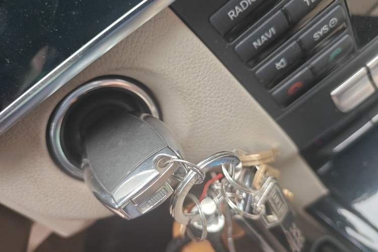 Used Mercedes-Benz E-Class 2014 E 260 L Sport Edition Vehicle Key
