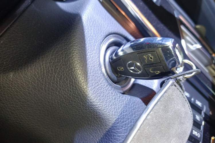 Used Mercedes-Benz E-Class 2014 Restyled E 260 L Sport Edition Vehicle Key