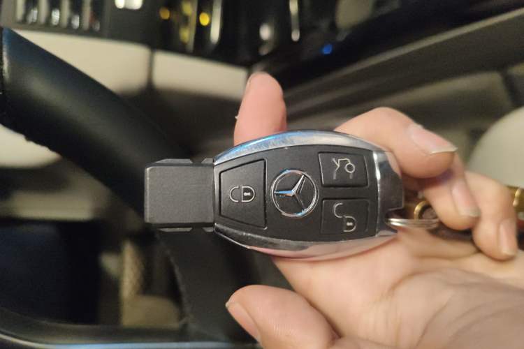 Used Mercedes-Benz E-Class 2014 Restyled E 260 L Sport Edition Vehicle Key