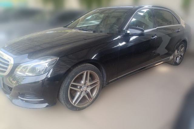 Ojetý Mercedes-Benz E-Class 2015 E 400 L Hybrid