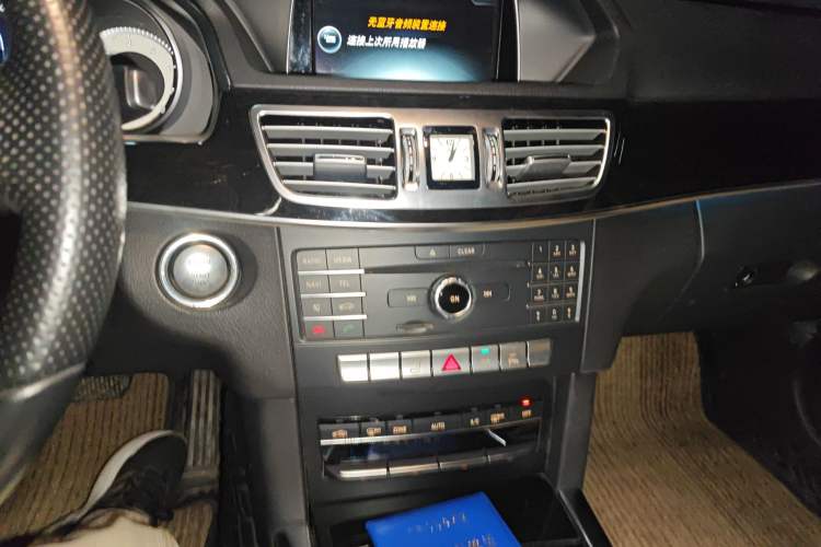 Used Mercedes-Benz E-Class 2015 E 260 L Sport Edition Audio And AC Panel
