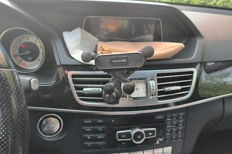 Used Mercedes-Benz E-Class 2015 Restyled E 260 L Sport Edition Audio And AC Panel