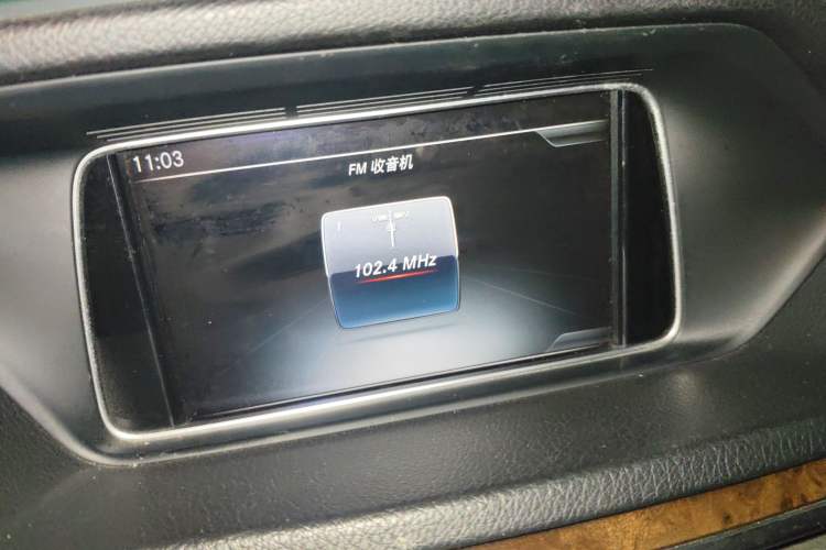 Used Mercedes-Benz E-Class 2015 Facelift E 200 L Audio And AC Panel