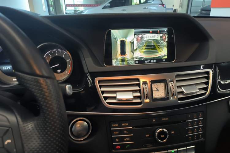 Used Mercedes-Benz E-Class 2015 Restyled E 260 L Sport Edition Audio And AC Panel
