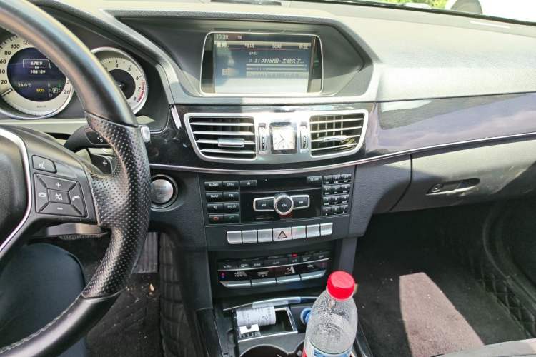 Used Mercedes-Benz E-Class 2015 E 260 L Sport Edition Audio And AC Panel