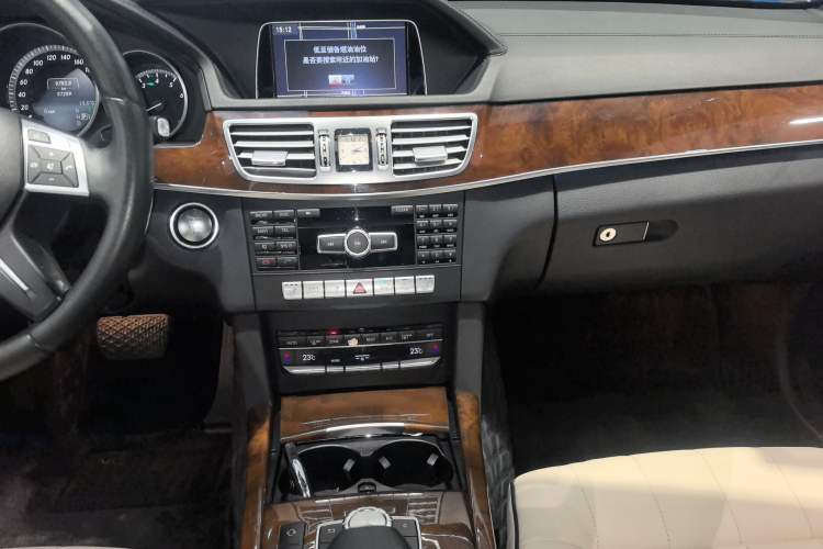 Used Mercedes-Benz E-Class 2015 E 320 L 4MATIC Audio And AC Panel