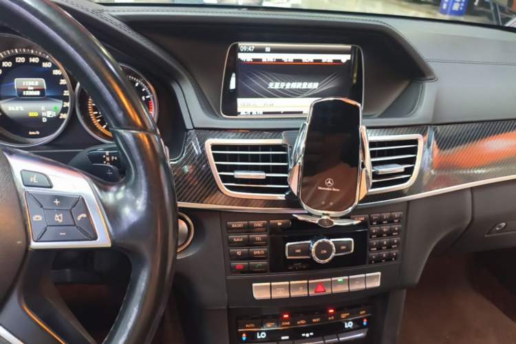 Used Mercedes-Benz E-Class 2015 E 320 L Audio And AC Panel