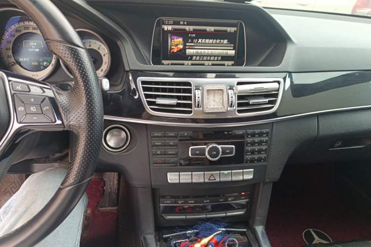 Used Mercedes-Benz E-Class 2015 E 260 L Sport Edition Audio And AC Panel
