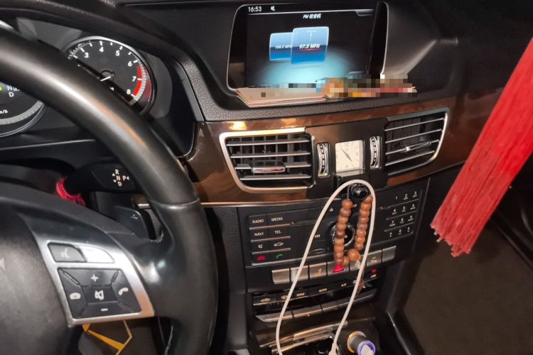 Used Mercedes-Benz E-Class 2015 Facelift E 200 L Audio And AC Panel