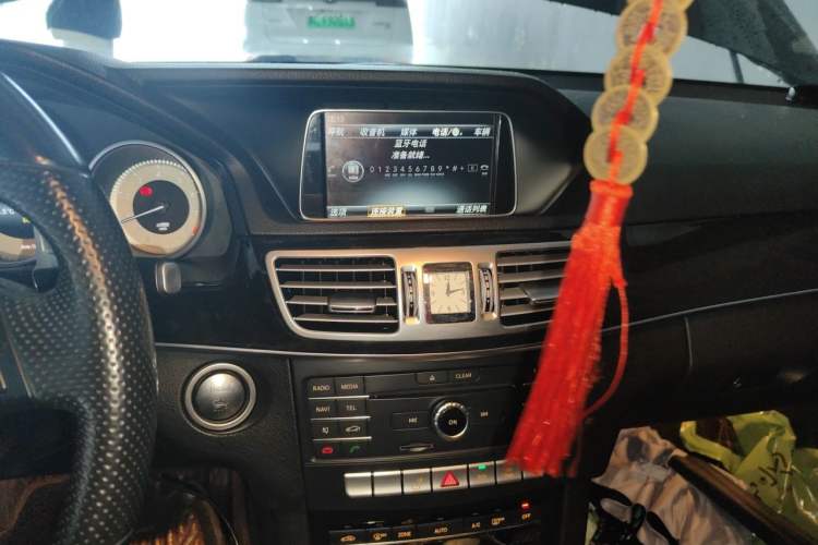 Used Mercedes-Benz E-Class 2015 Restyled E 260 L Sport Edition Audio And AC Panel