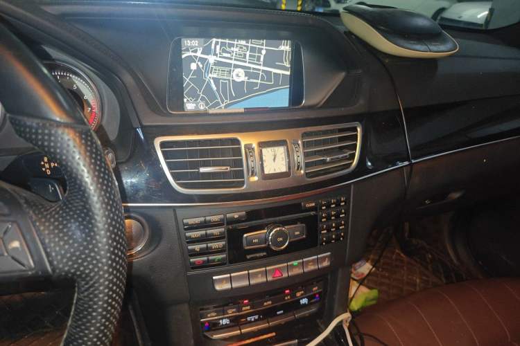 Used Mercedes-Benz E-Class 2015 E 320 L Sport 4MATIC Audio And AC Panel