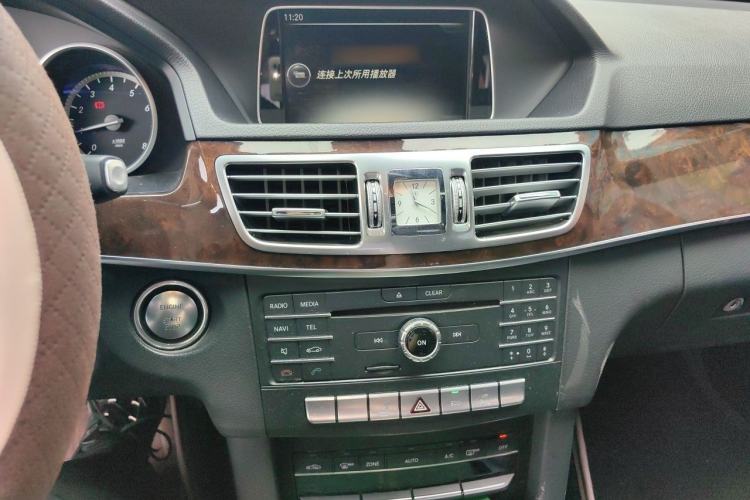Used Mercedes-Benz E-Class 2015 Facelift E 200 L Audio And AC Panel