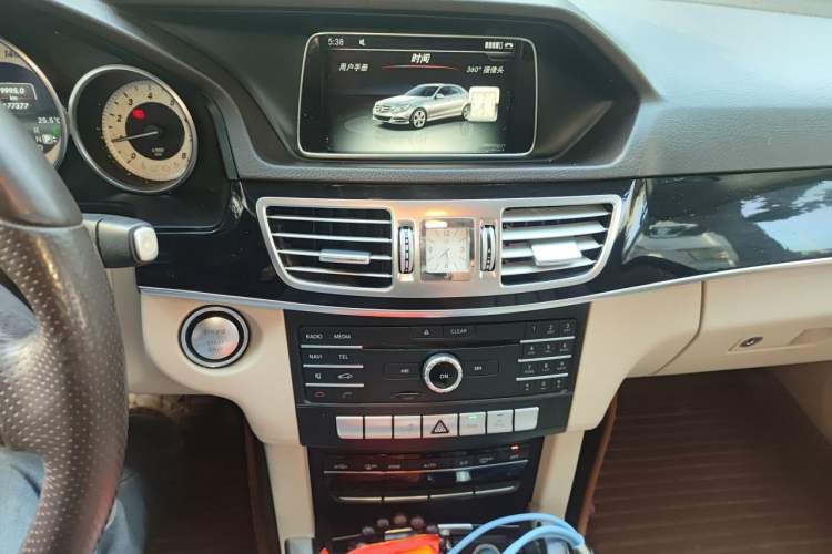 Used Mercedes-Benz E-Class 2015 Restyled E 260 L Sport Edition Audio And AC Panel