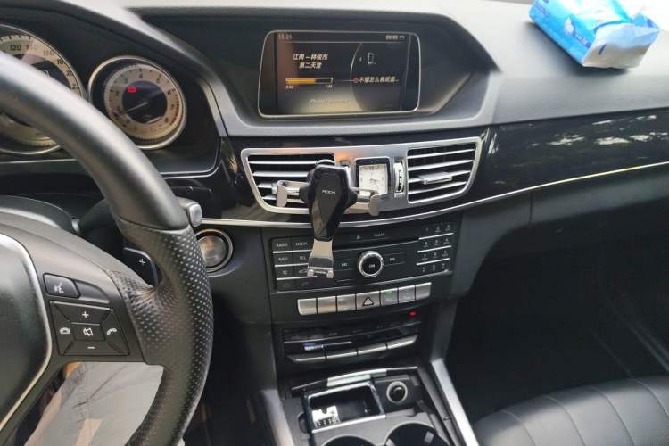 Used Mercedes-Benz E-Class 2015 Restyled E 260 L Sport Edition Audio And AC Panel